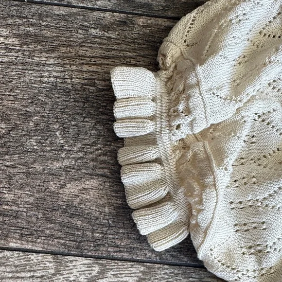 Chic Beige Knit Blouse with Bow Accents - Picture 6 of 14